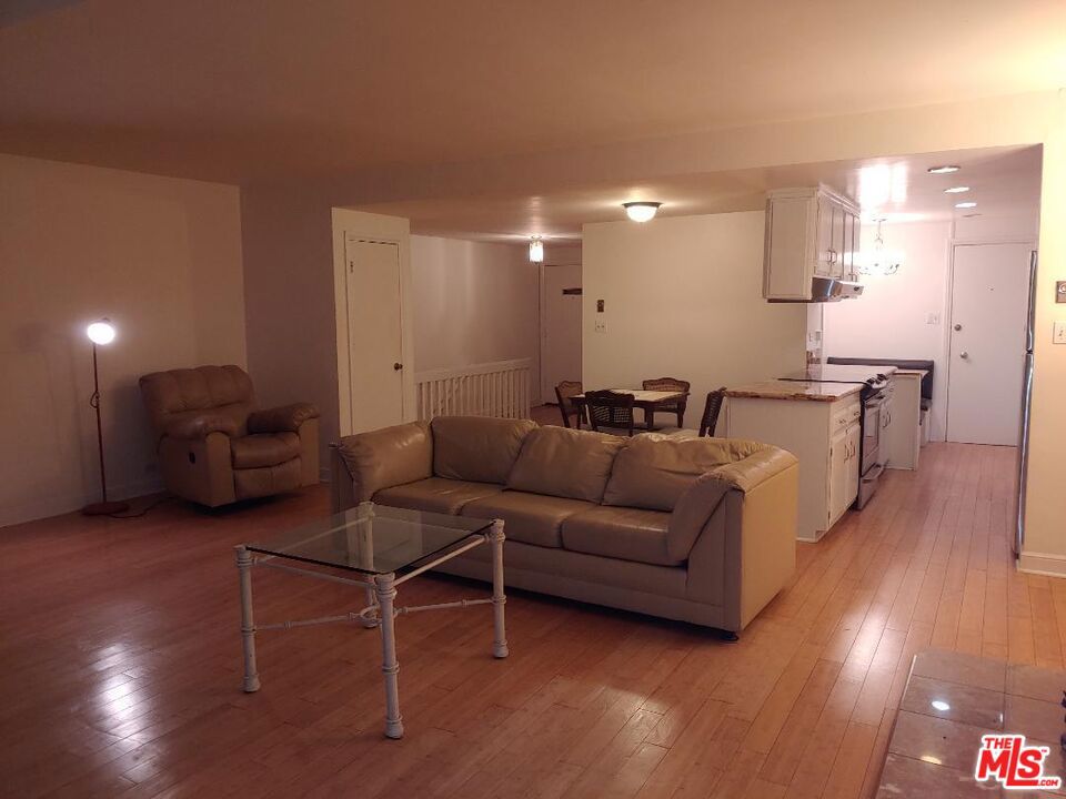 23918 De Ville Way B Malibu CA, 9026564120494190467123