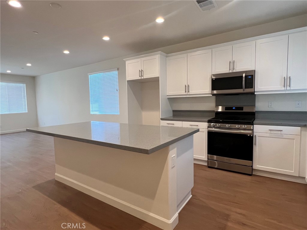 130 Grove Court Perris CA, 9257163813094160131122