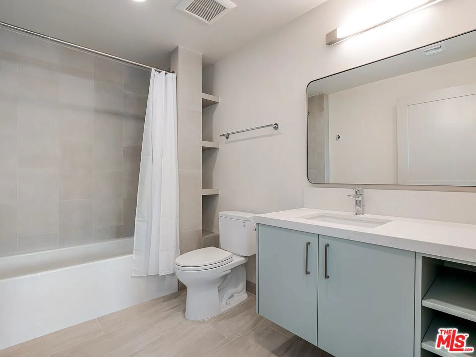 3308 Mentone Avenue A1 Los Angeles CA, 9003464097512260609120