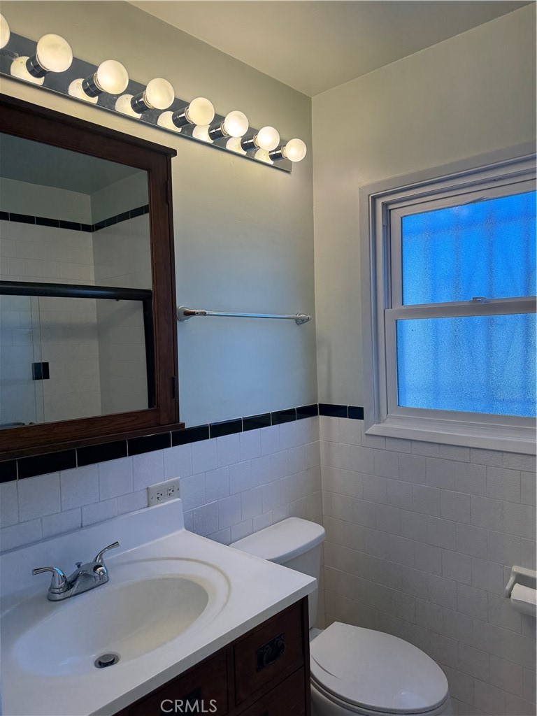 5729 E Wardlow Road Long Beach CA, 9080864100159302785122