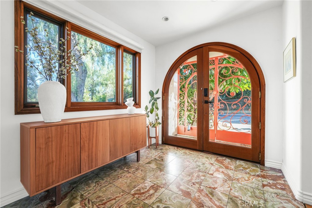 4104 Sea View Drive, Los Ángeles CA, 9006563681049985923122