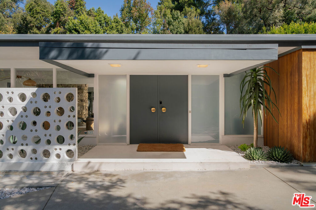 3122 Nichols Canyon Road, Los Ángeles CA, 9004664122222221058122