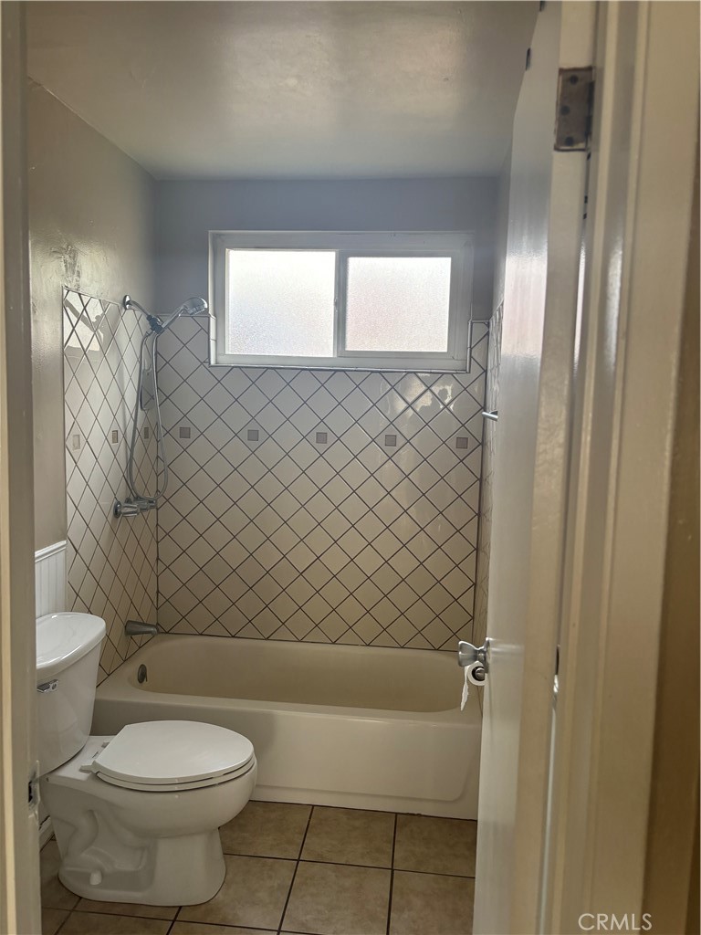 $2,085/month 650 N Third Avenue Upland CA, 9178664068012082946122