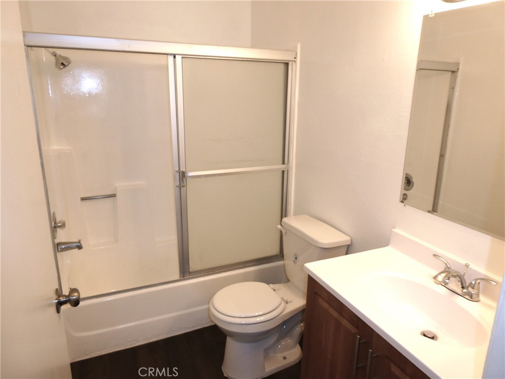 542 N Normandie Avenue, Los Angeles CA, 9000463879145877505122