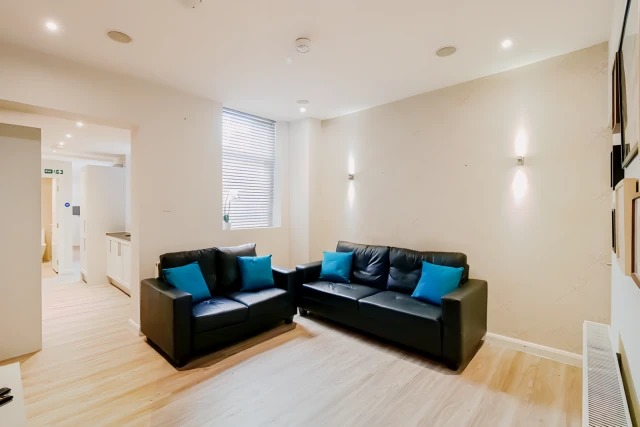 51 Beresford Street64196283489922121