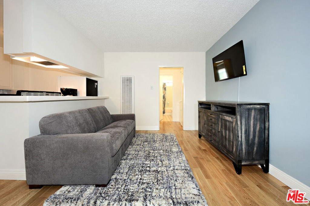 3720 Vinton Avenue 6 Los Angeles CA, 90034