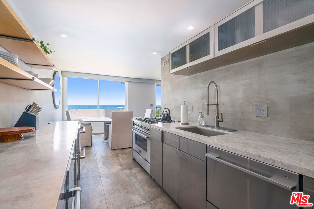 723 Palisades Beach Road 106 Santa Monica CA, 9040264134731372290122