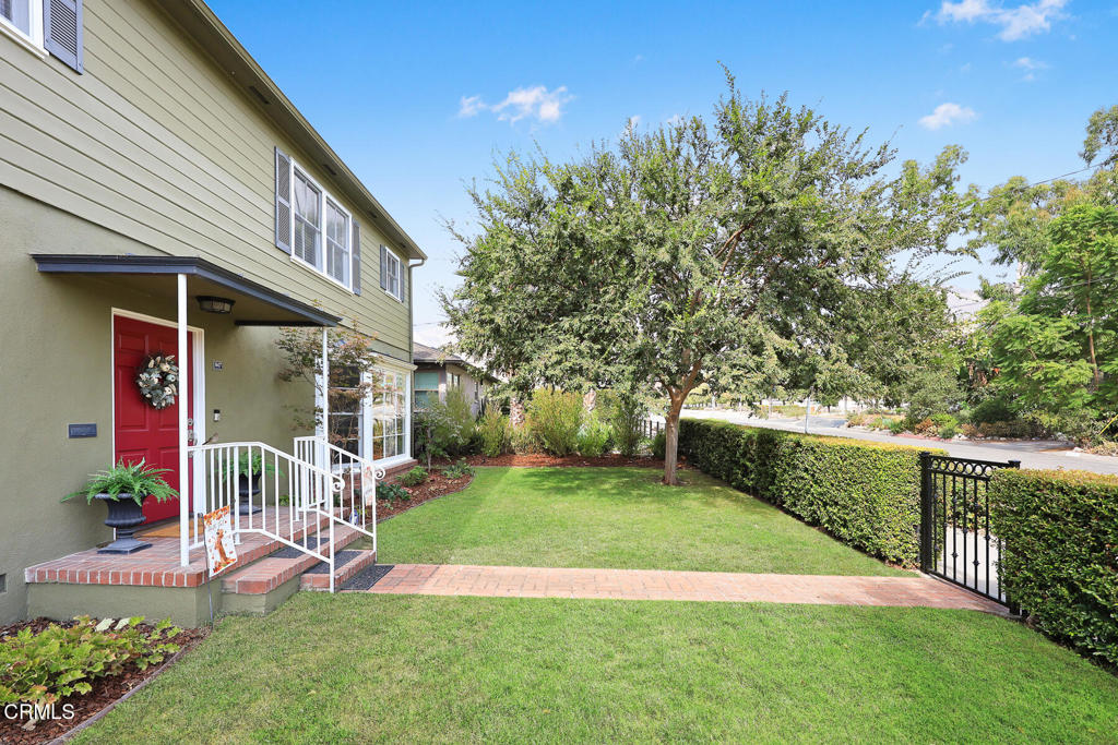 847 Eaton Drive, Pasadena CA, 9110764065202366595121
