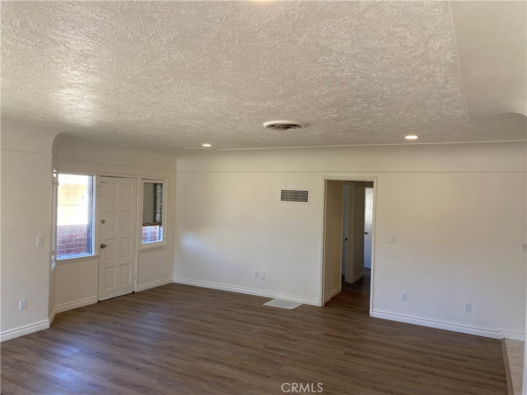 2159 12th Street Riverside CA, 9250763626329782659121