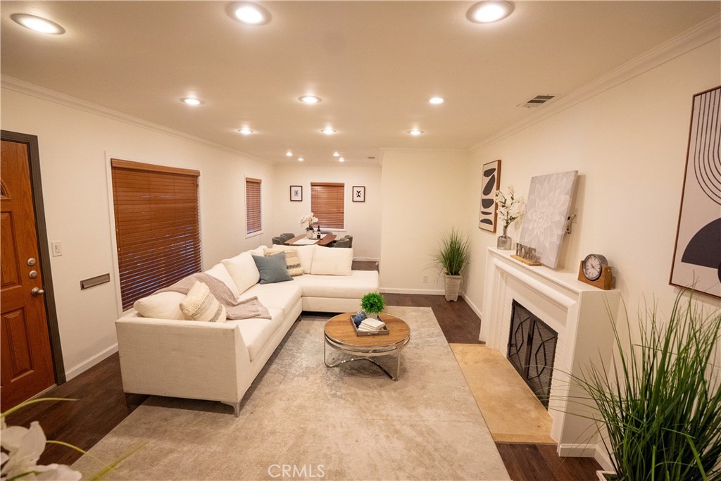 7712 Wilkinson Avenue, North Hollywood CA, 9160563822336760579121