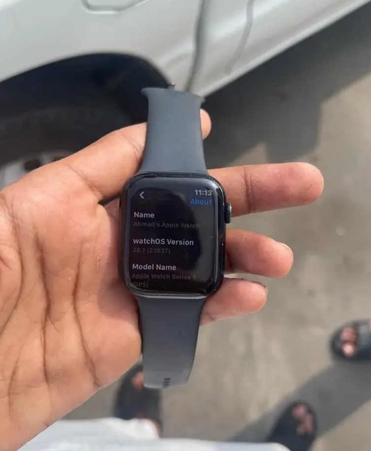 Apple watch series 8