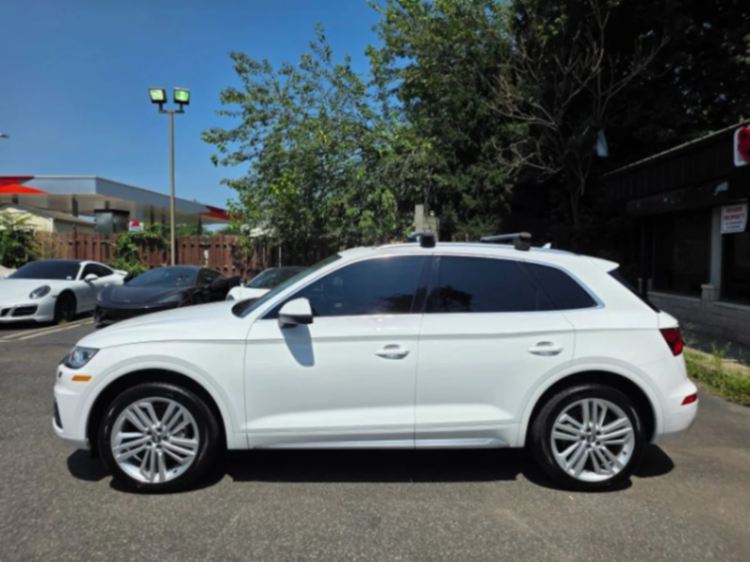Audi Q5 45 TFSI Premium Plus SUV deportivo de 4 puertas, usado, año 202063278277724163122