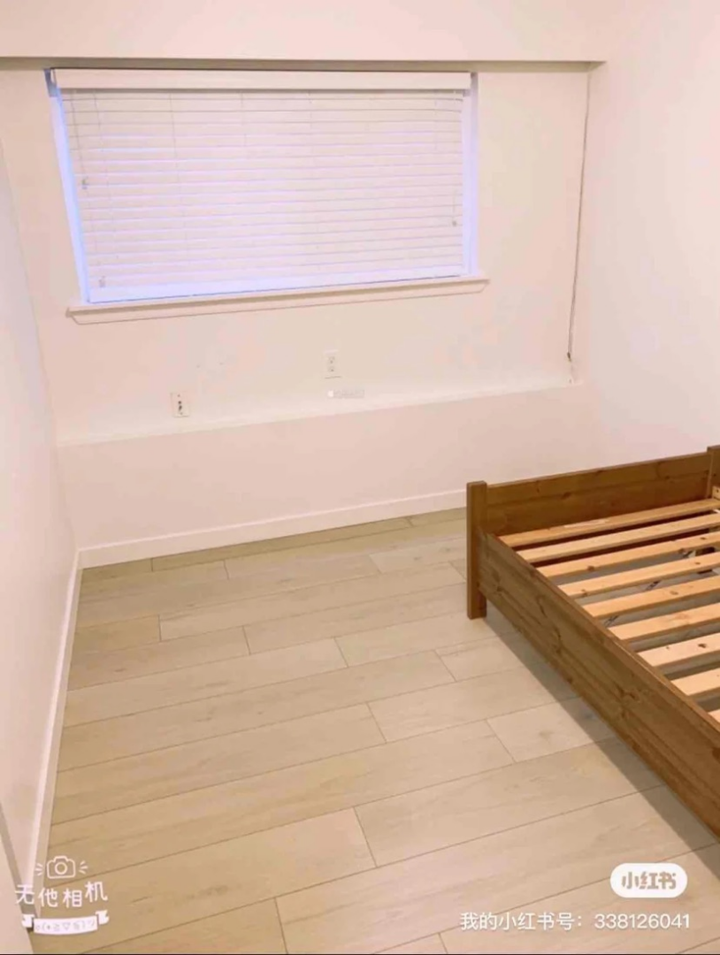 [East Vancouver] – Quiet and Furnished Rental63369393300481122