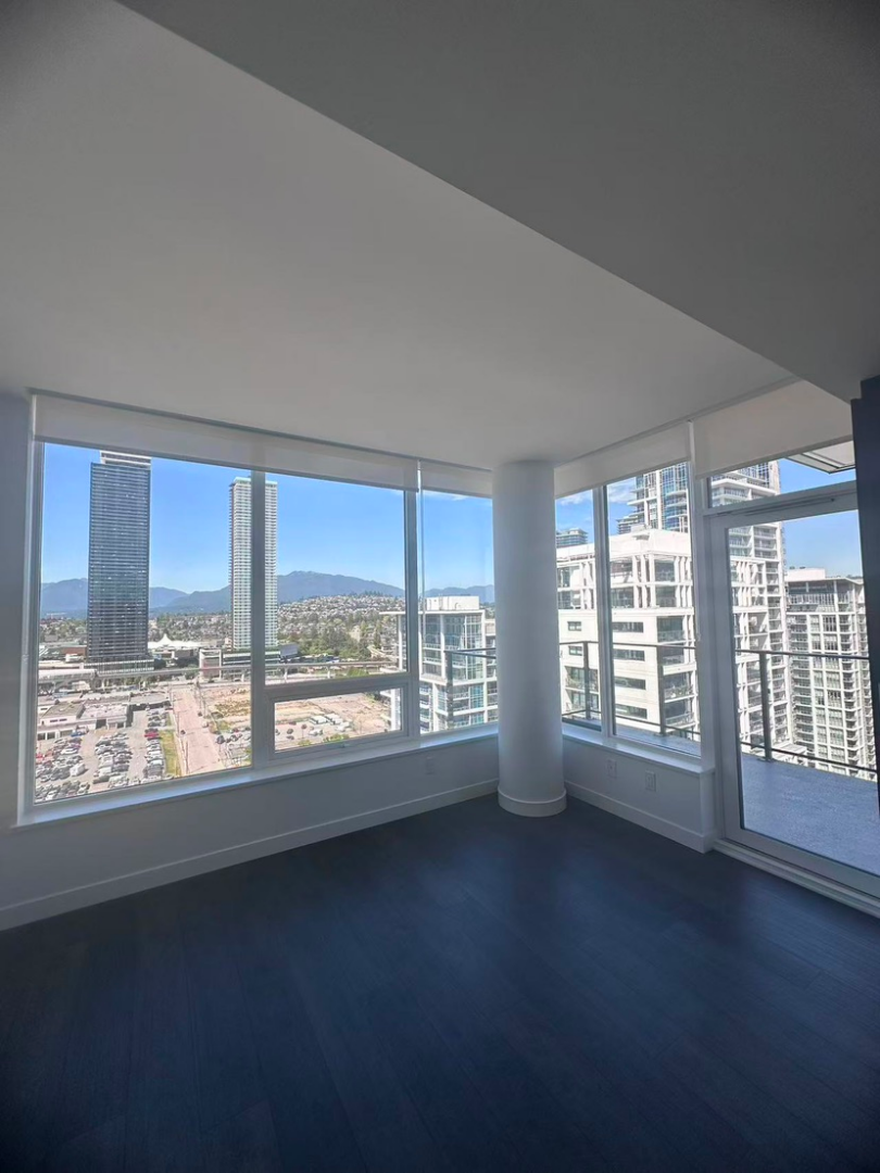 Brentwood – Corner Sub-Penthouse 2 Bed 2 Bath Apartment for Rent63499968438787121