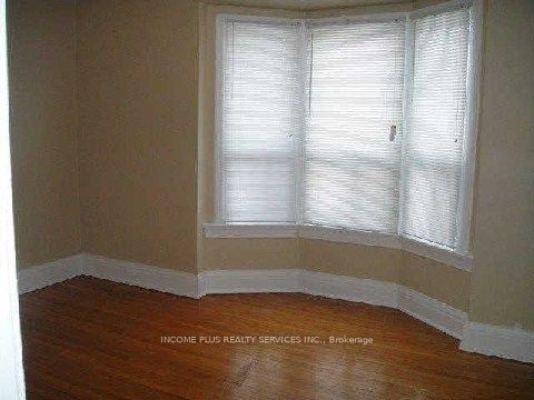 Upper 176 Westmount Avenue