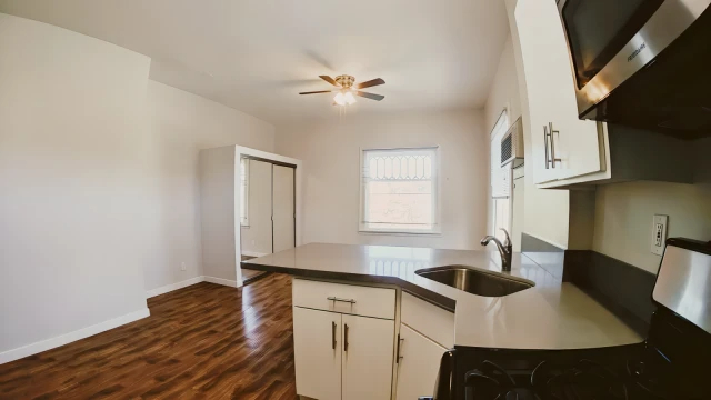 2639 Monmouth Ave.63582118877569121