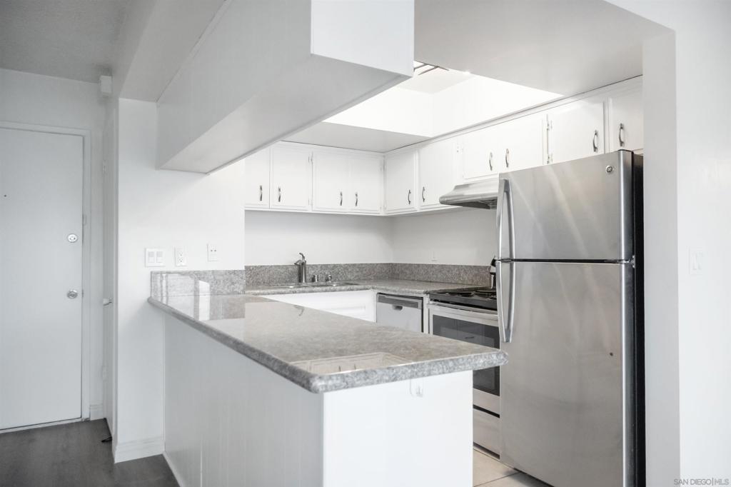 7555 Linda Vista 9 San Diego CA, 9211163867849935491120
