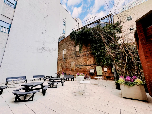East Village Residence63592643352835121
