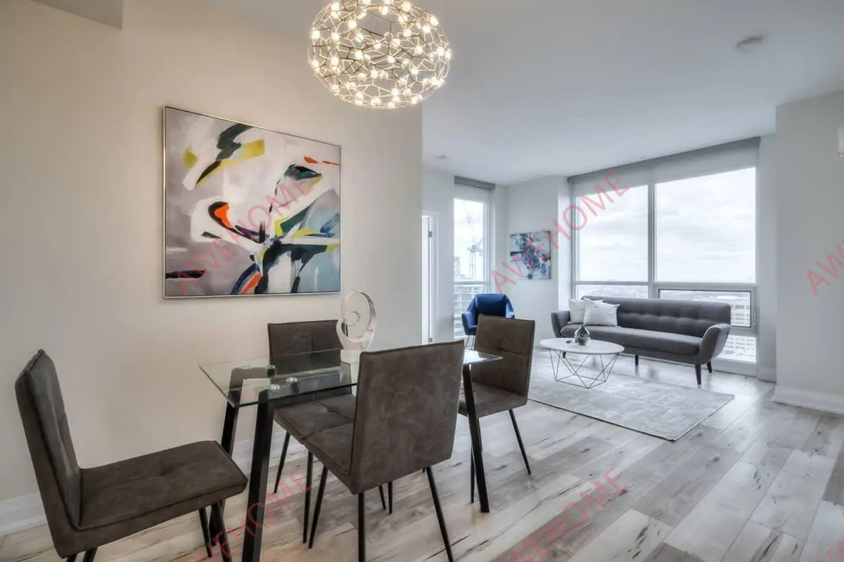 Magnificent 2BR Condo in Downtown Toronto63753905566339121