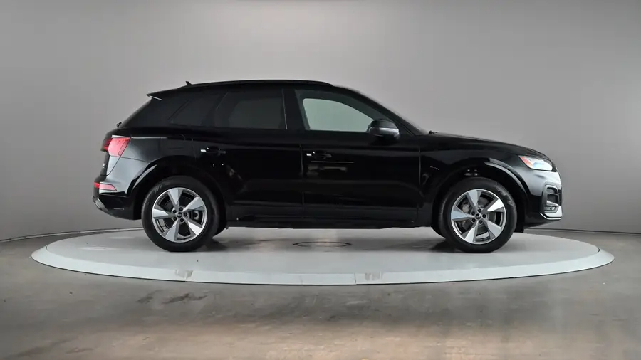 2023 Audi Q564097028621699123