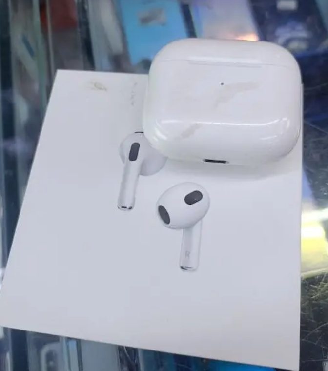 Airpods (3rd generation) Original box and cable available.