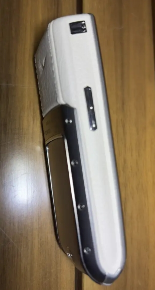 Vertu phone65094847488770120