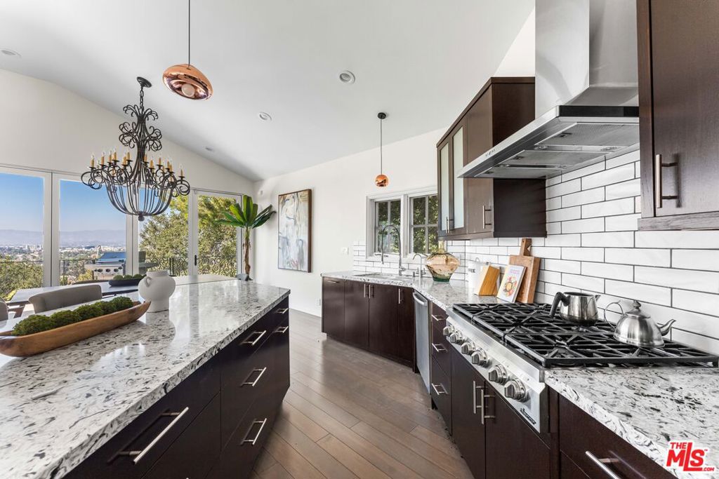3782 Berry Dr Studio City CA, 9160464131084968578122
