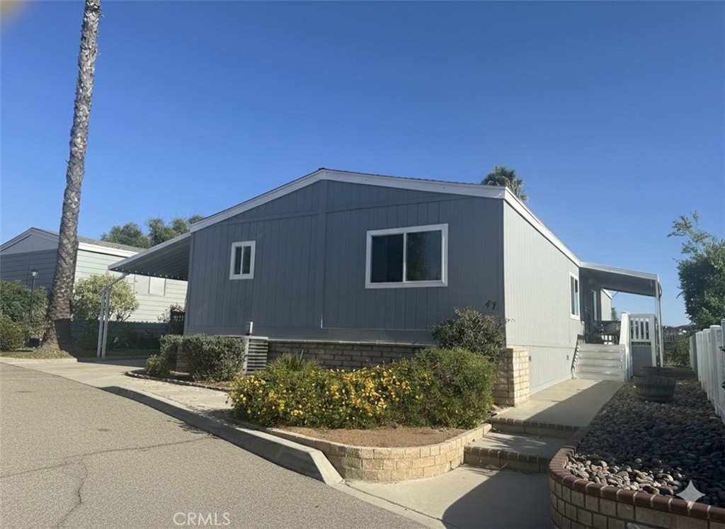 15181 Van Buren Boulevard 47 Riverside CA, 9250464090424344450122