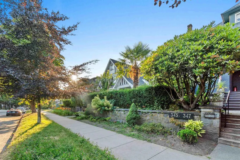 345 W 13th Avenue, Vancouver, BC