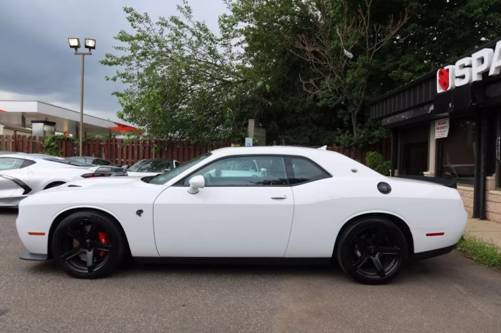 Pre-Owned 2017 Dodge Challenger SRT Hellcat Coupe 2D63280664195587122