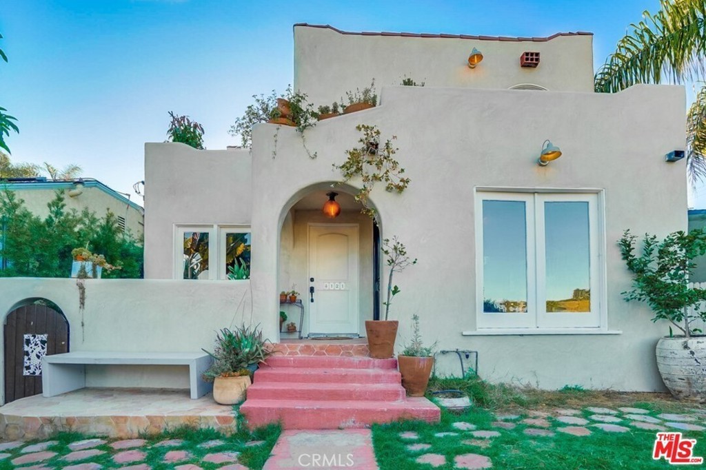 $2,795/month 4121 4121 Shelburn Los Angeles CA, 9006564064890859011121