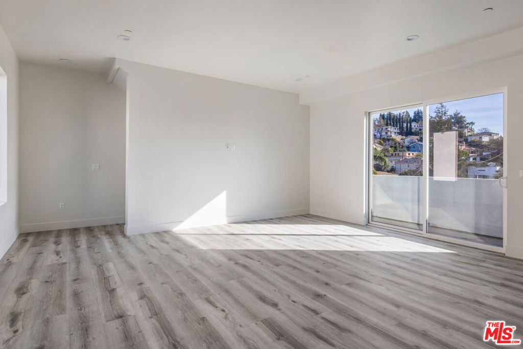 3212 Verdugo Road Los Angeles CA, 9006563868149138945121