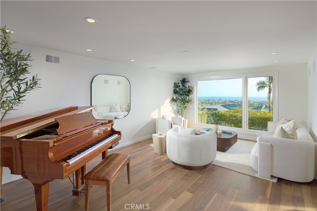 2821 Ebbtide Road Corona Del Mar CA, 9262563646679966465121